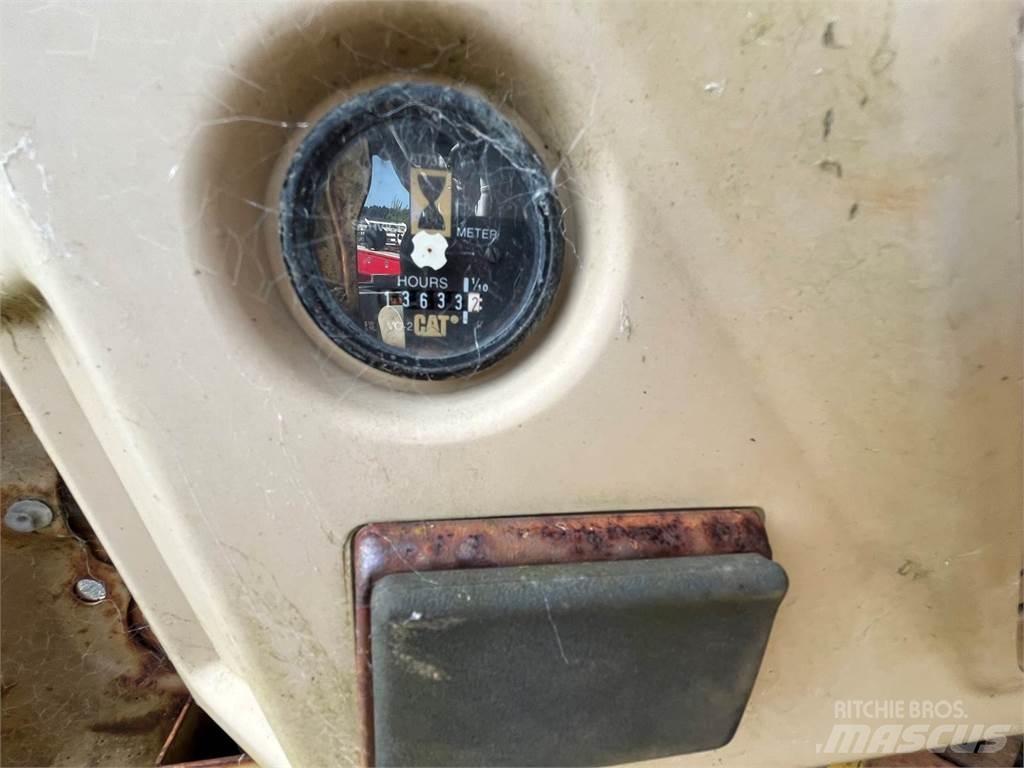 CAT 320 대형 굴삭기 29톤 이상