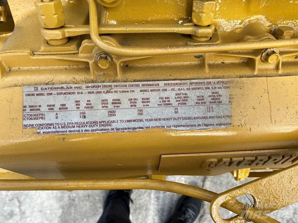 CAT 3208 엔진