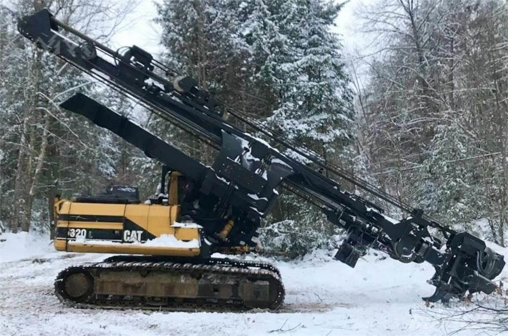 CAT 320L 가지치기 장비