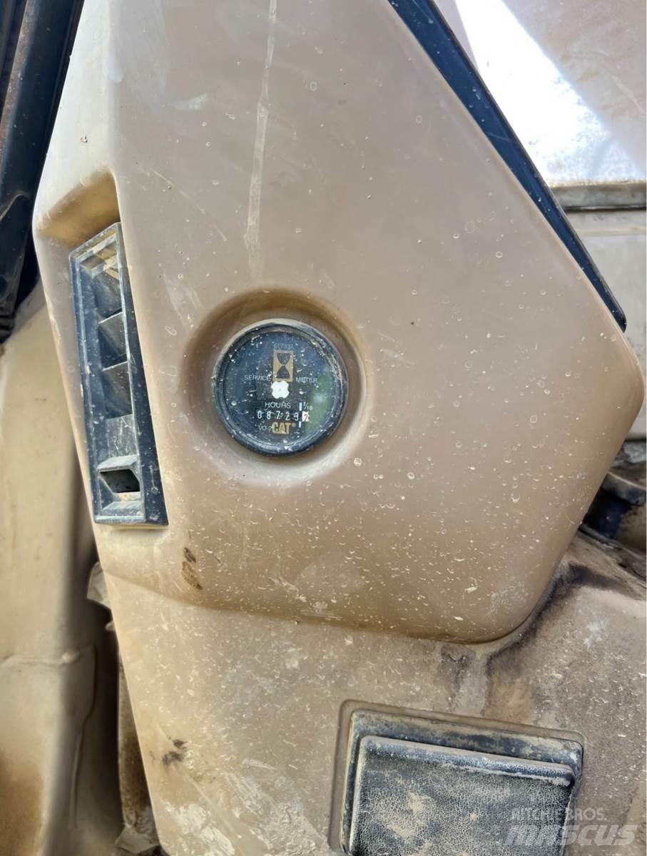 CAT 320L 대형 굴삭기 29톤 이상
