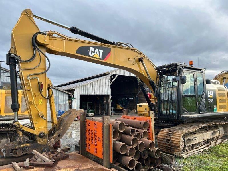 CAT 323FL 대형 굴삭기 29톤 이상