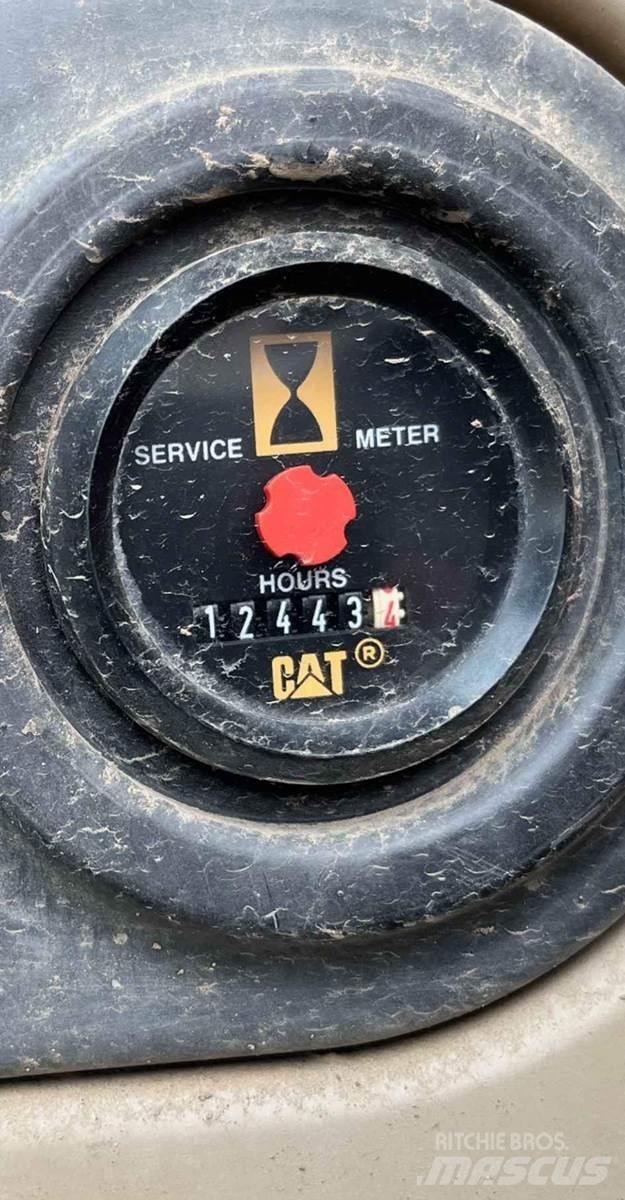 CAT 325CL 대형 굴삭기 29톤 이상