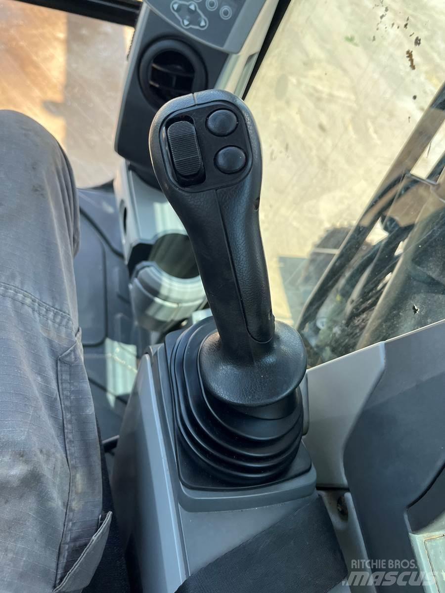 CAT 325FL 대형 굴삭기 29톤 이상
