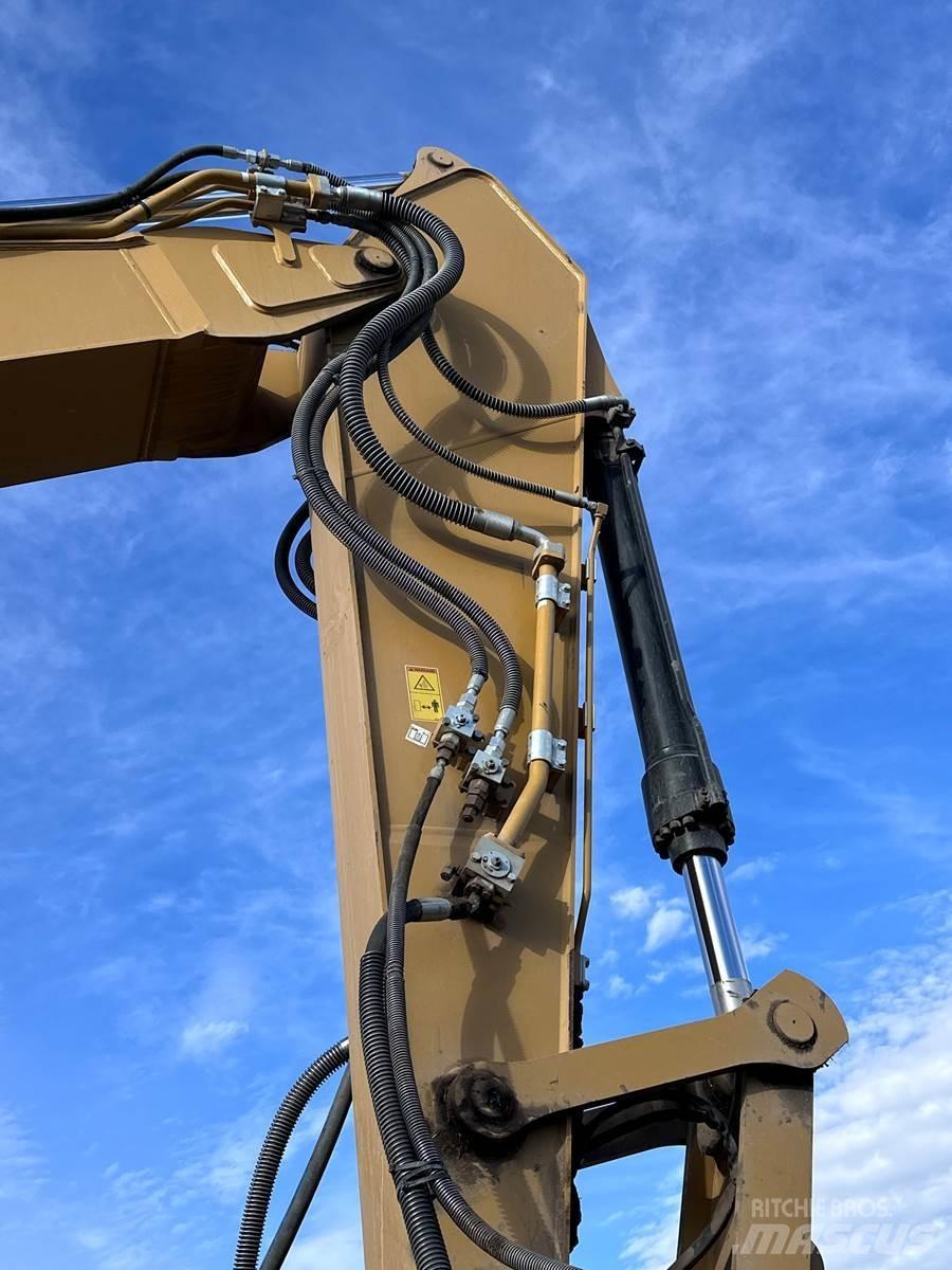 CAT 326 대형 굴삭기 29톤 이상
