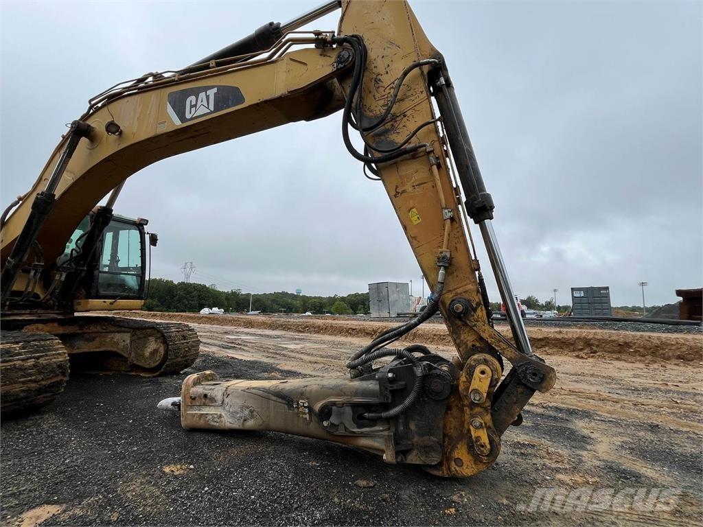 CAT 330DL 대형 굴삭기 29톤 이상