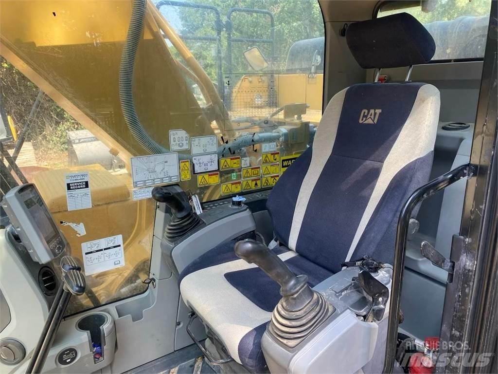 CAT 330FL 대형 굴삭기 29톤 이상
