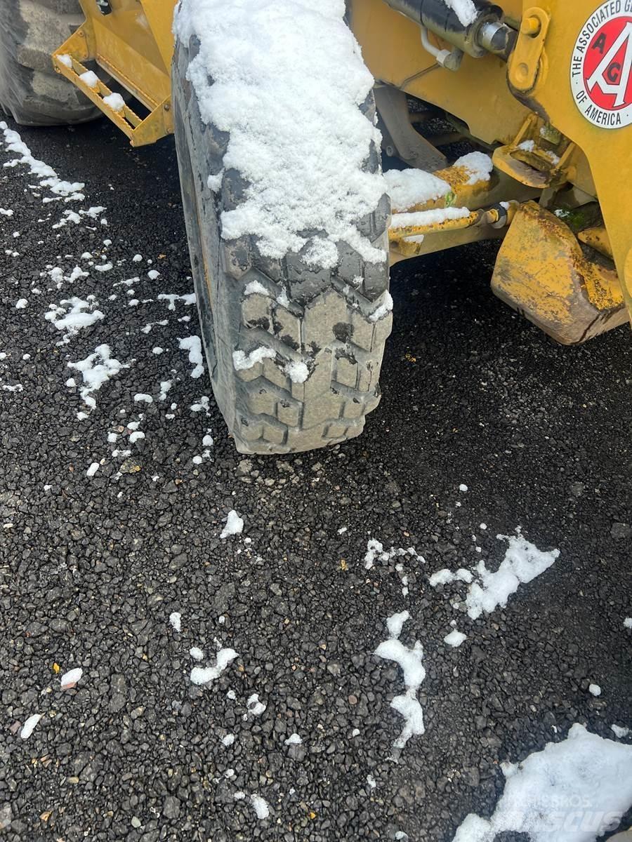 CAT 420E 백호로더