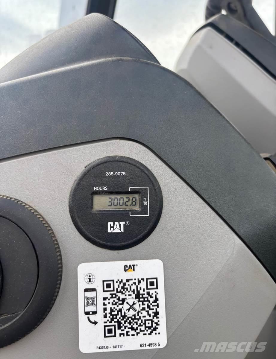 CAT 420E 백호로더