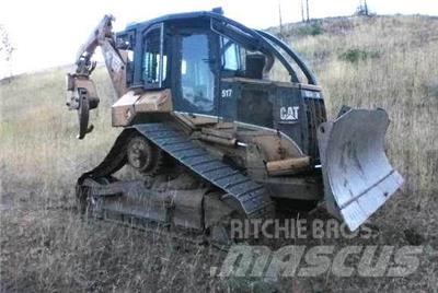 CAT 517 목재스키더