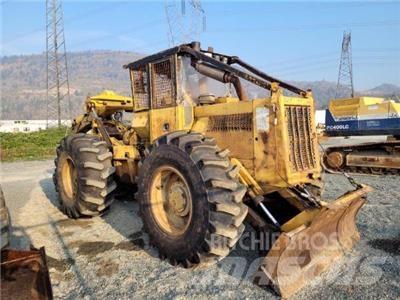 CAT 518 목재스키더