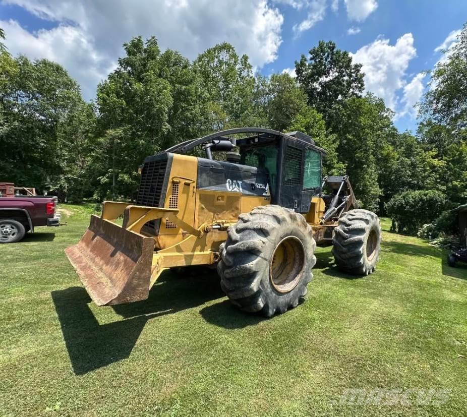CAT 525C 목재스키더