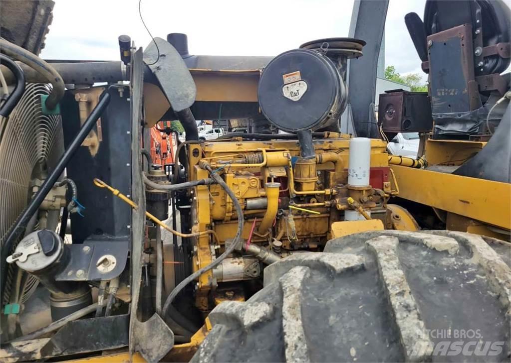 CAT 563C 토양 다짐기