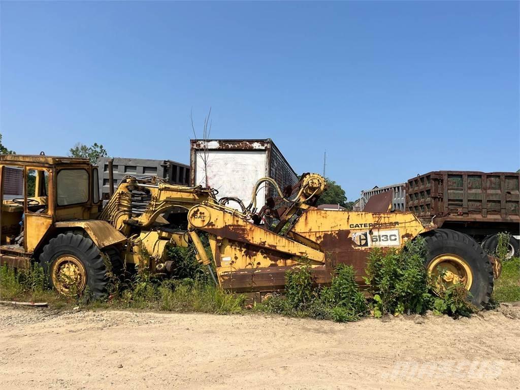 CAT 613C 스크레이퍼