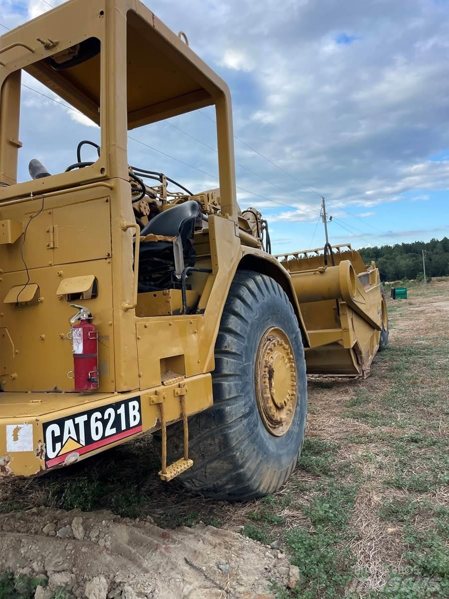 CAT 621B 스크레이퍼