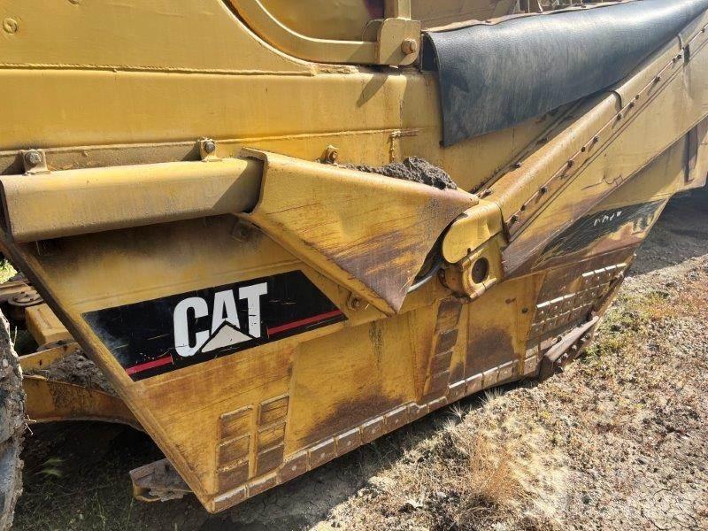 CAT 621E 스크레이퍼