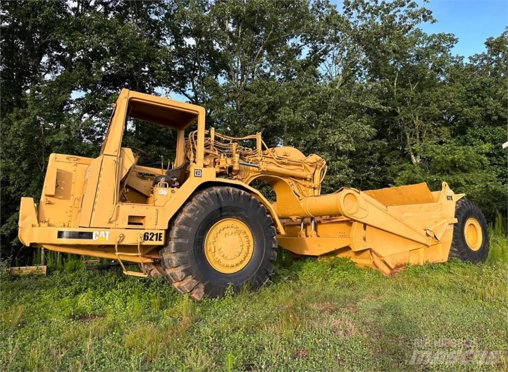 CAT 621E 스크레이퍼