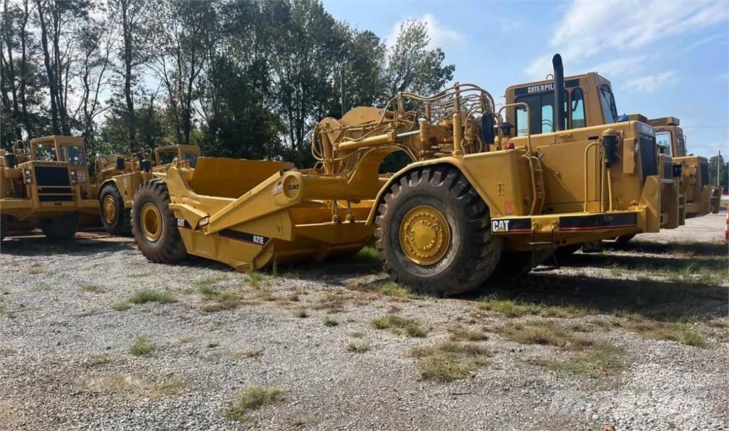 CAT 621E 스크레이퍼