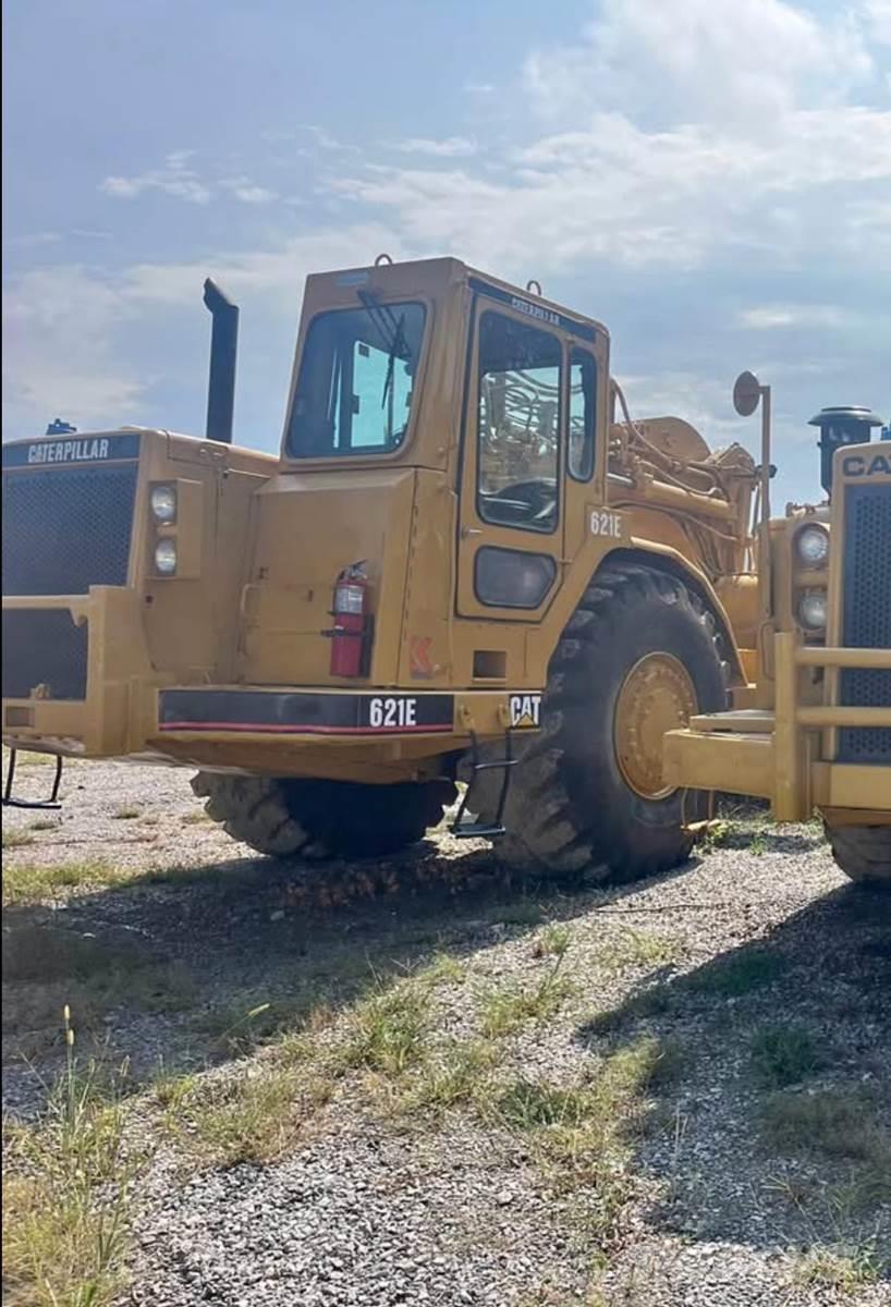 CAT 621E 스크레이퍼