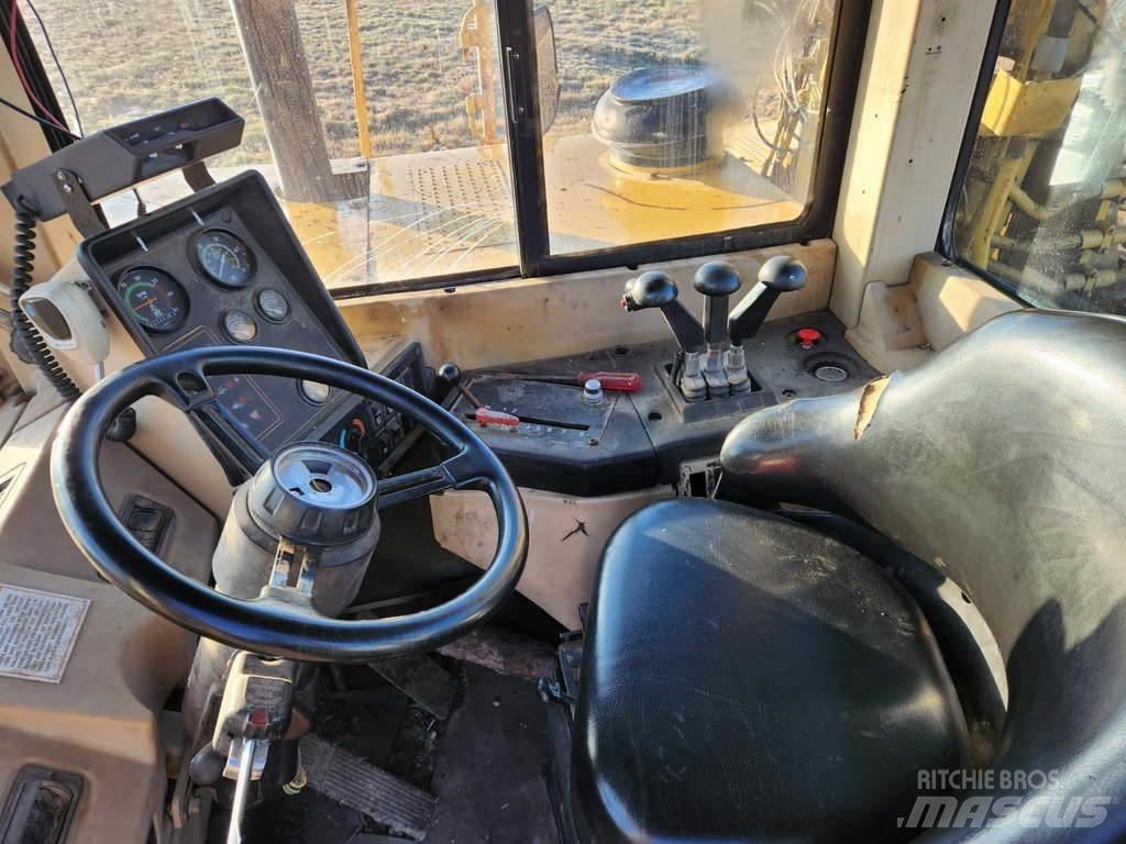 CAT 621F 스크레이퍼