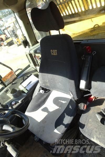 CAT 730 연결식 홀러