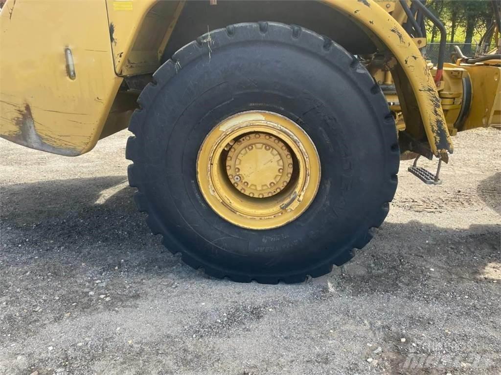 CAT 740 연결식 홀러