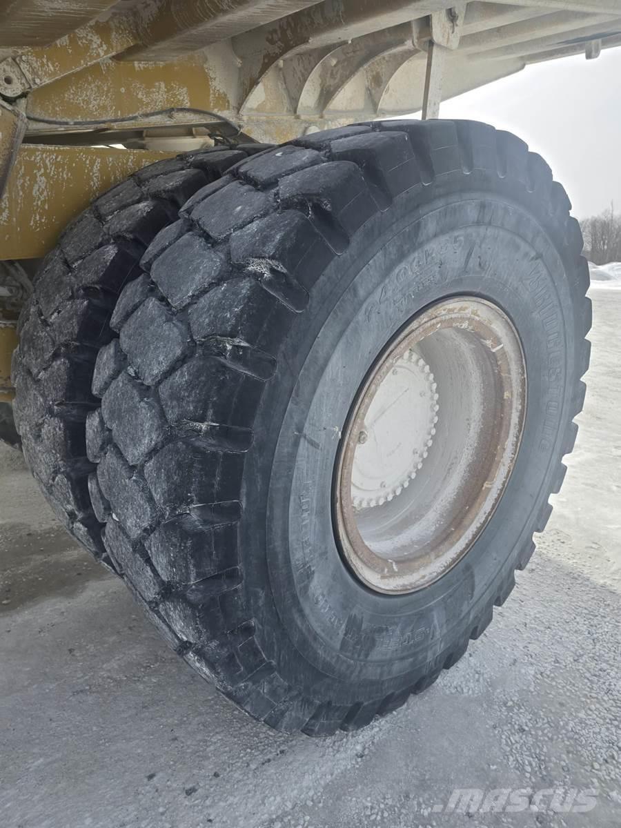 CAT 775E 연결식 홀러