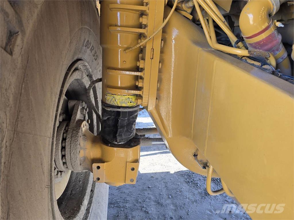 CAT 775F 연결식 홀러