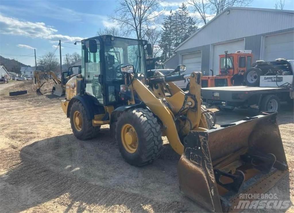 CAT 906M  휠로우더