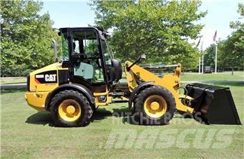 CAT 908M  휠로우더