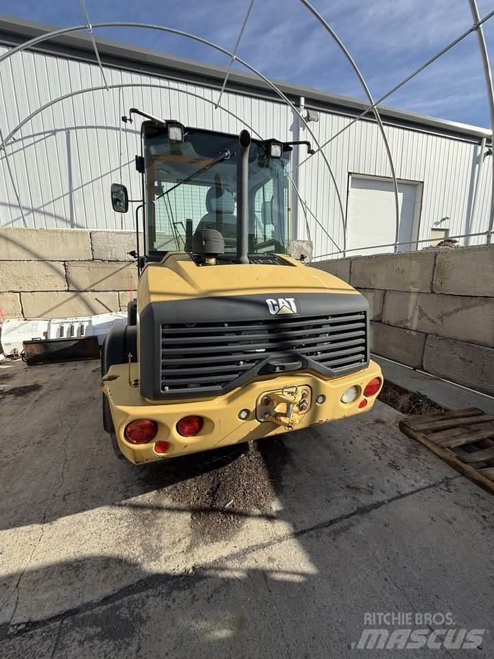 CAT 908M  휠로우더