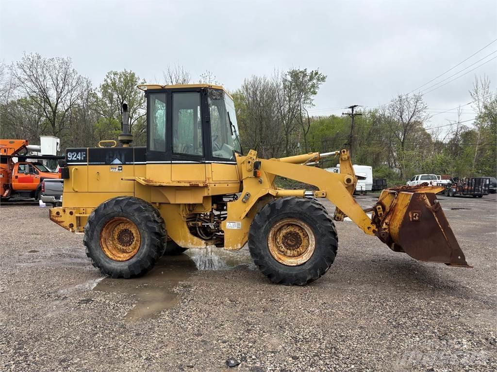 CAT 924F  휠로우더