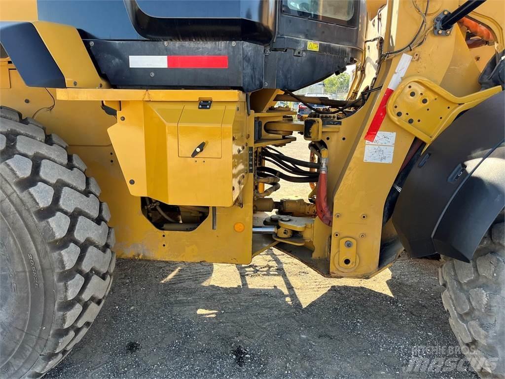 CAT 938M  휠로우더