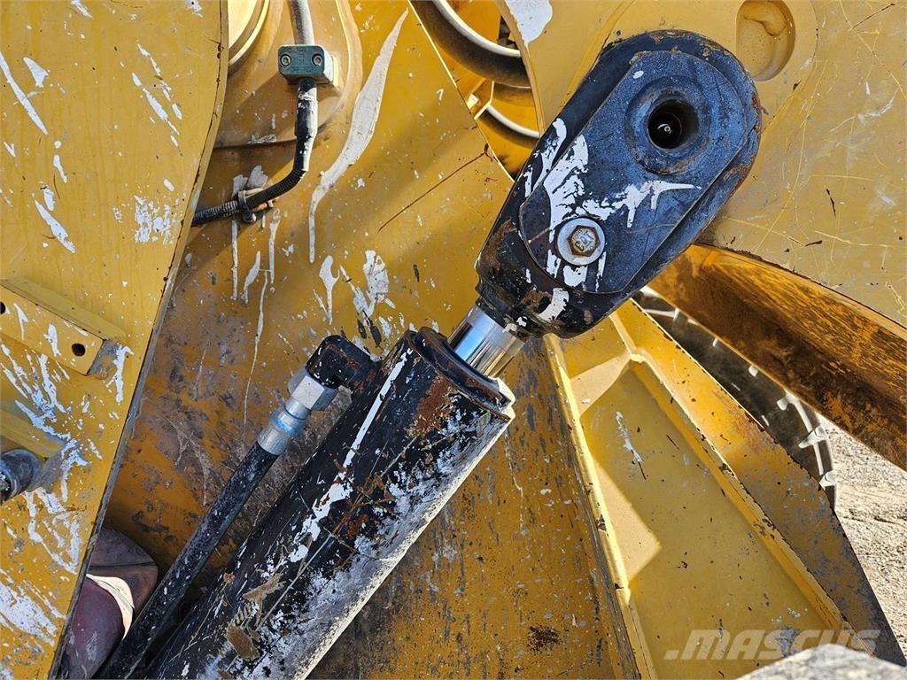 CAT 938M  휠로우더