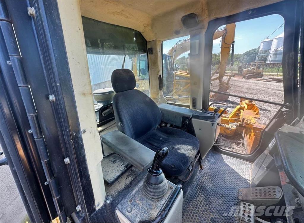 CAT 953C 궤도식 로우더