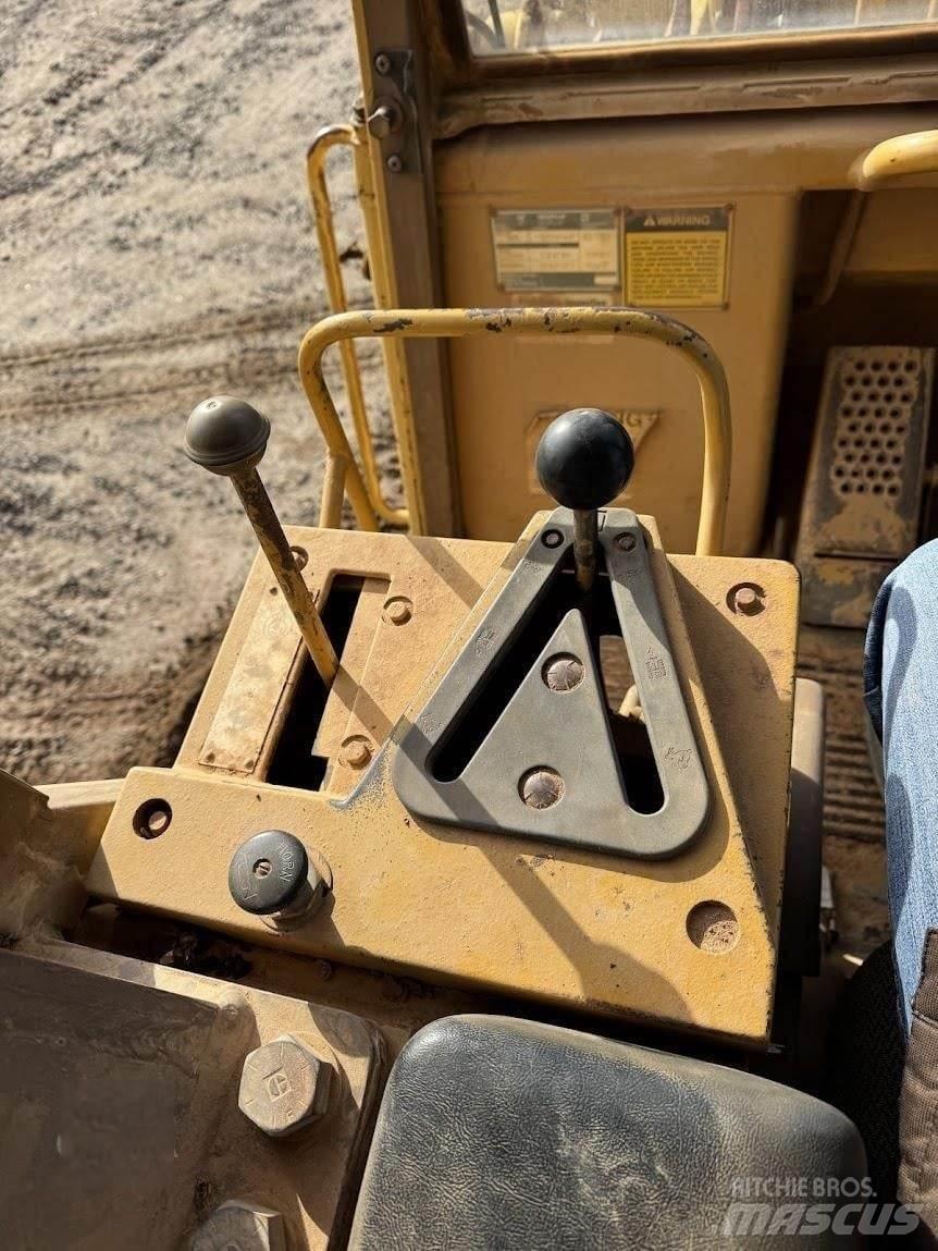 CAT 963 궤도식 로우더