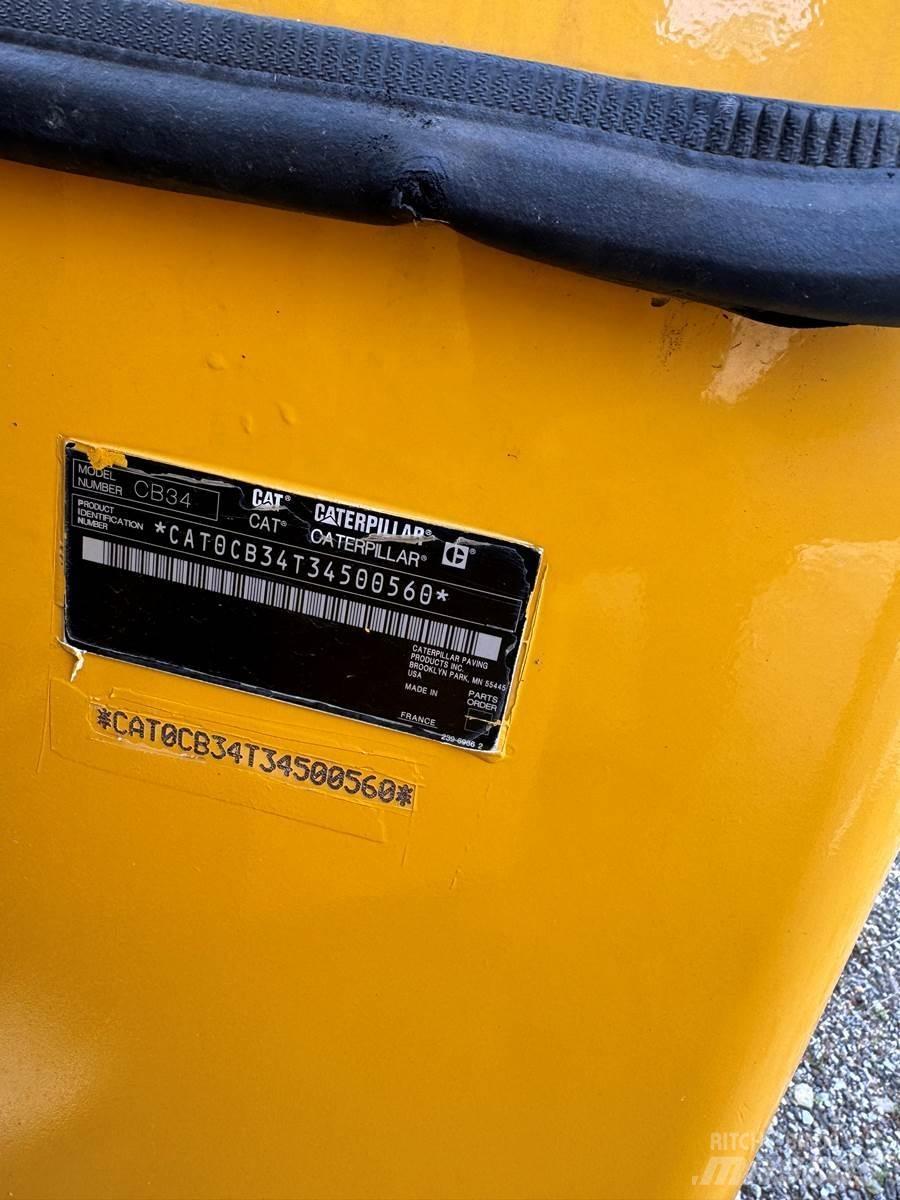 CAT CB34 아스팔트 포장장비