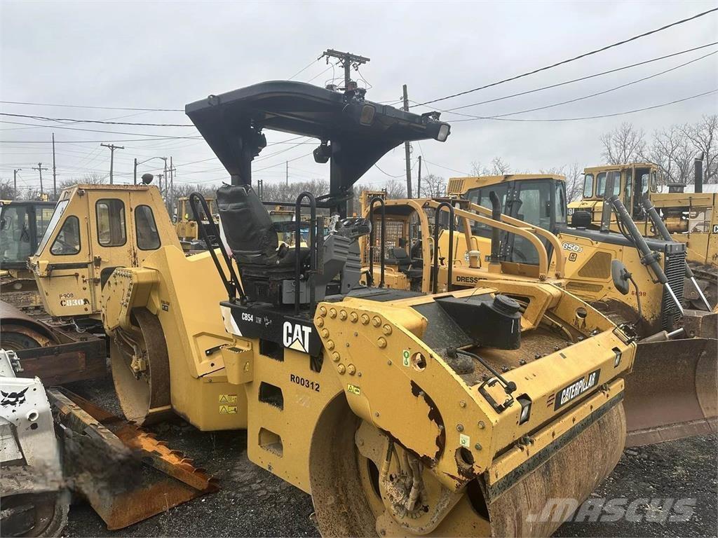 CAT CB54 싱글 드럼 롤러