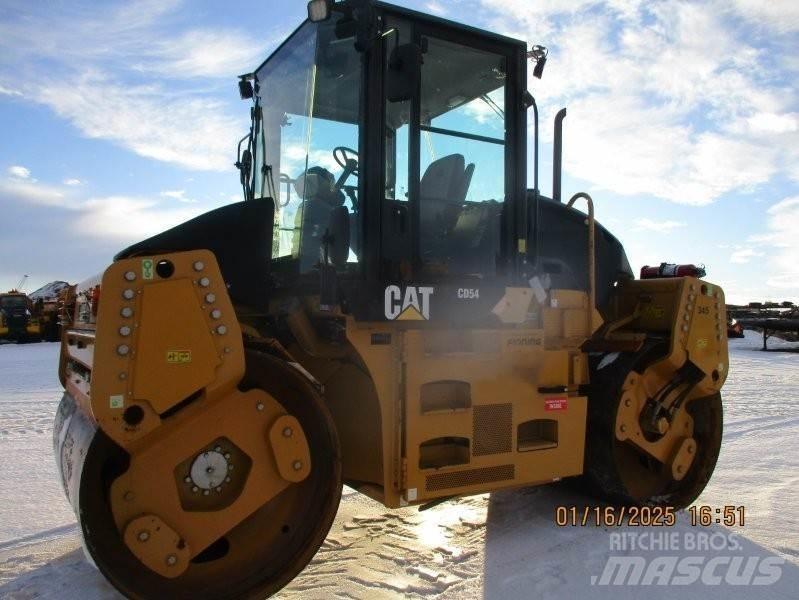 CAT CD54 공기 타이어 롤러