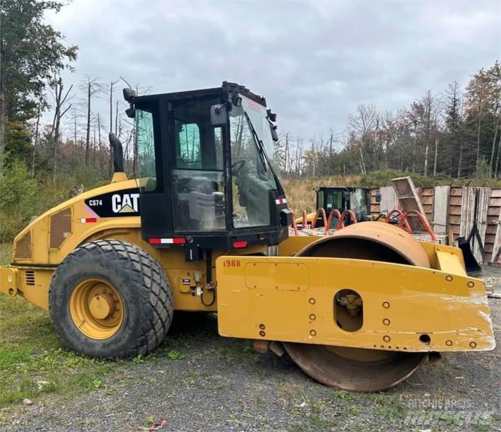 CAT CS74 싱글 드럼 롤러
