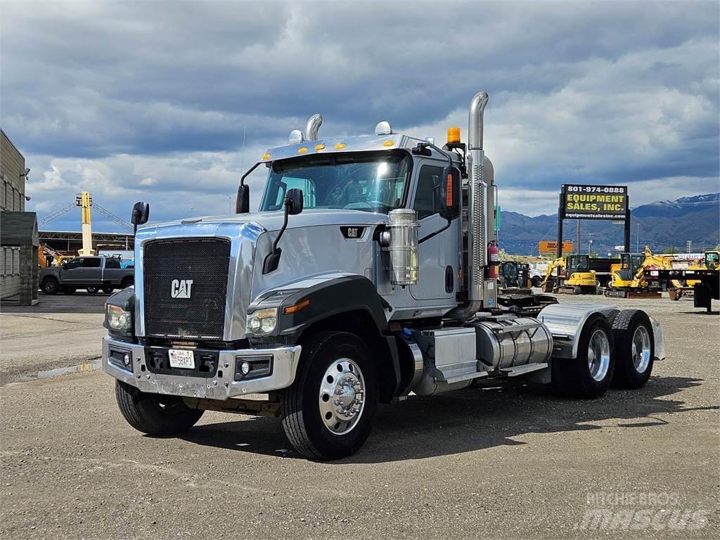 CAT CT680L 트랙터 유닛