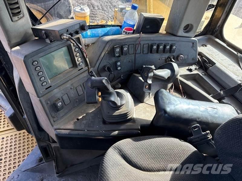 CAT D11T 크롤러 도저