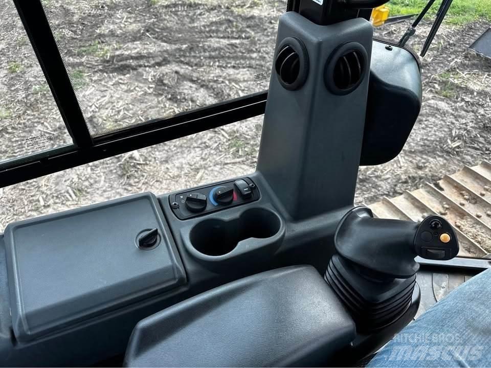 CAT D3 크롤러 도저