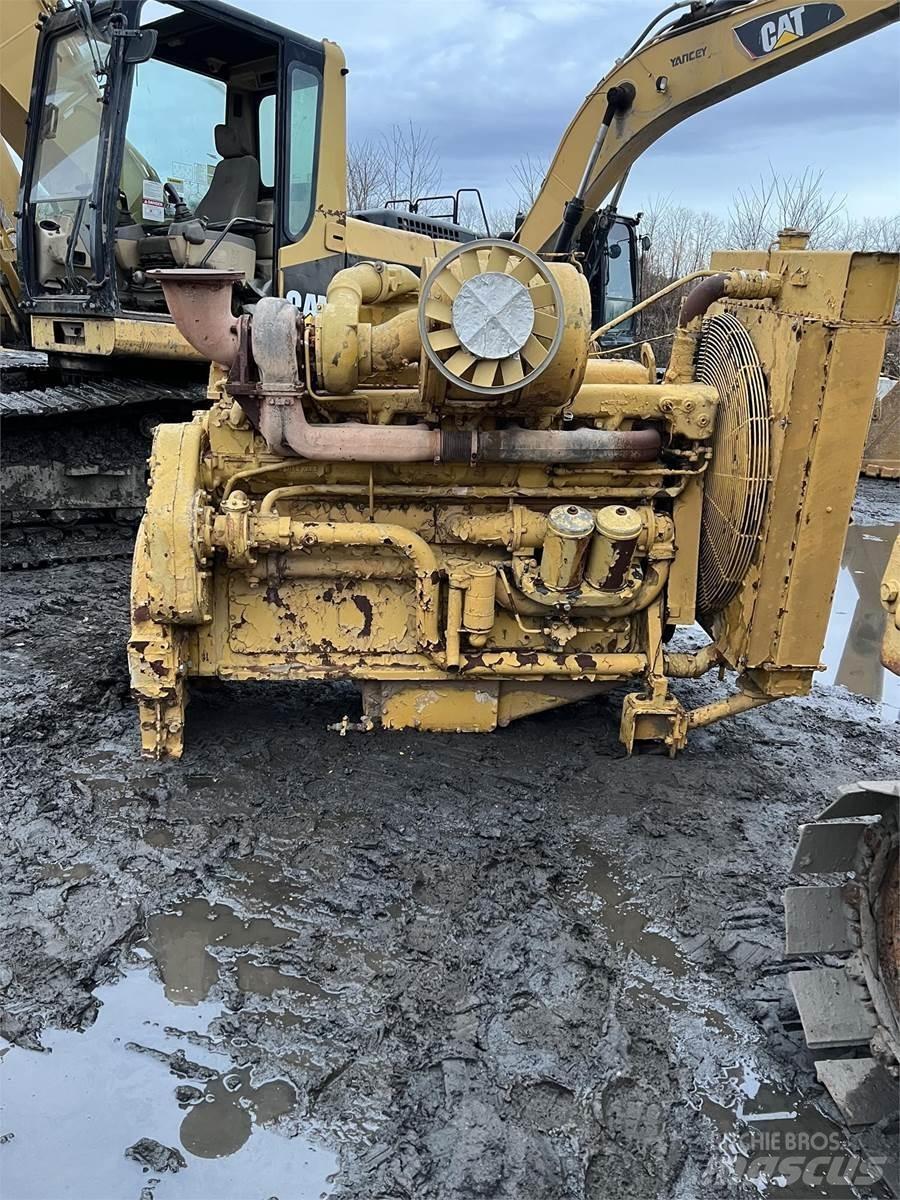 CAT D353 엔진