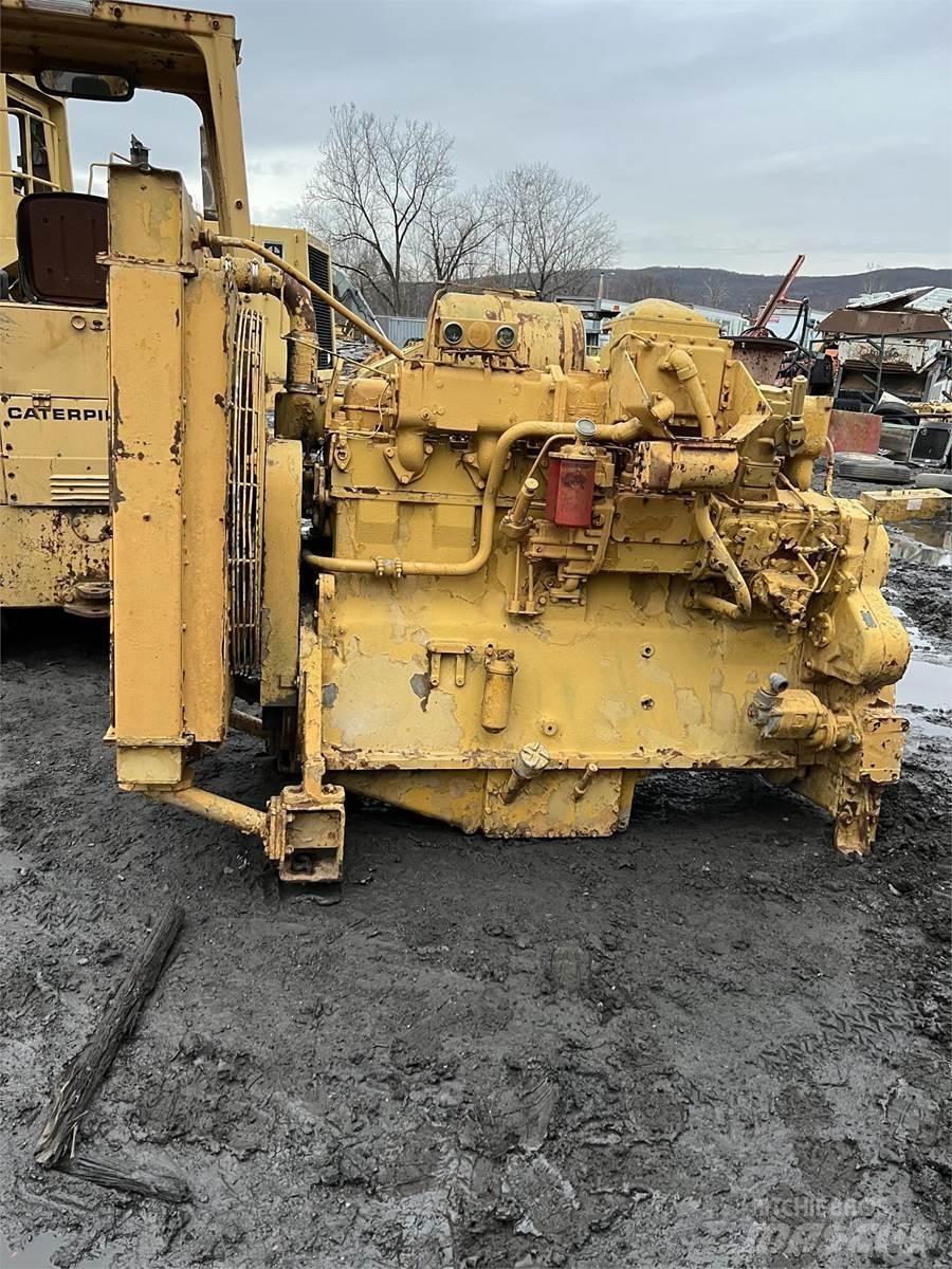 CAT D353 엔진