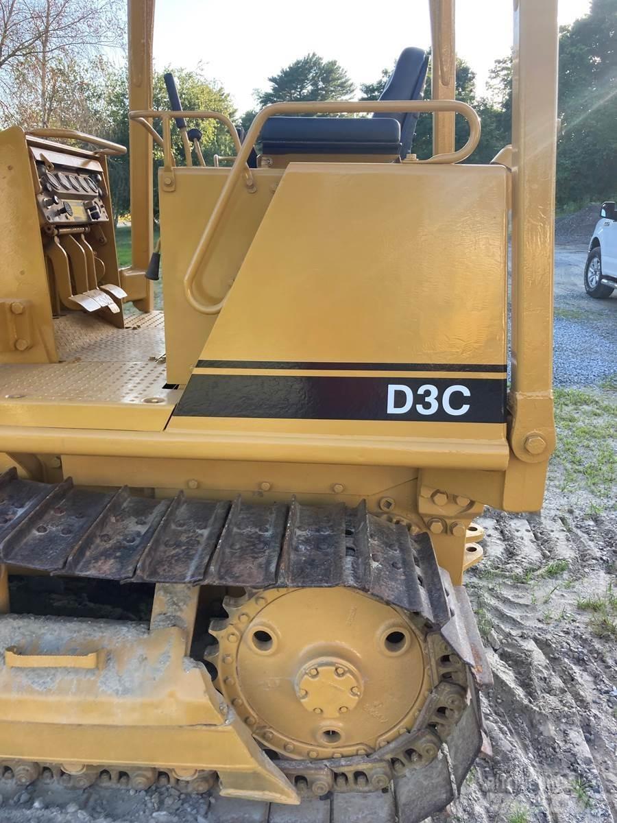 CAT D3C 크롤러 도저