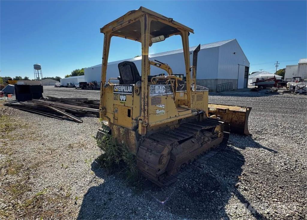 CAT D4C 크롤러 도저