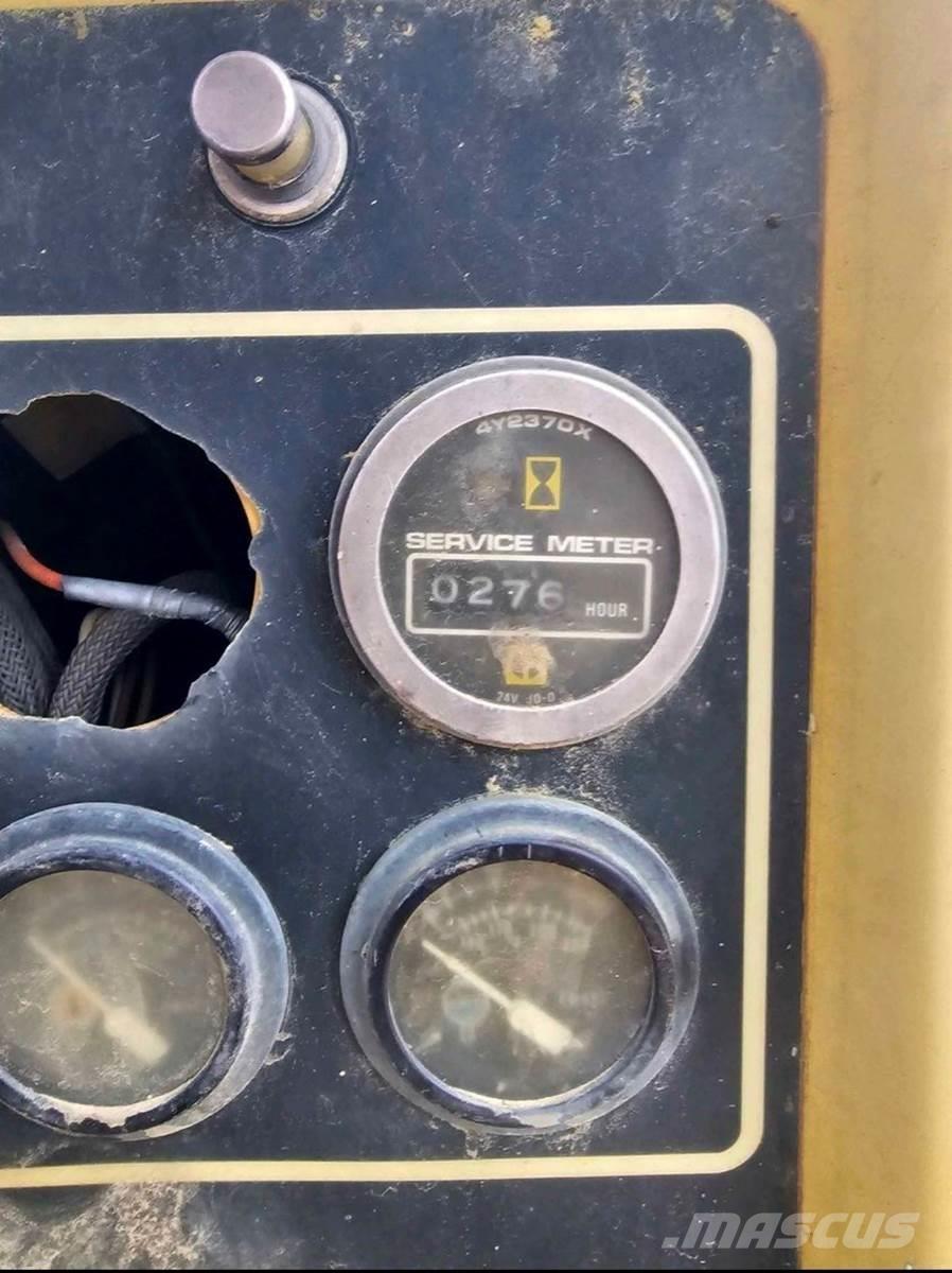 CAT D4H II 크롤러 도저