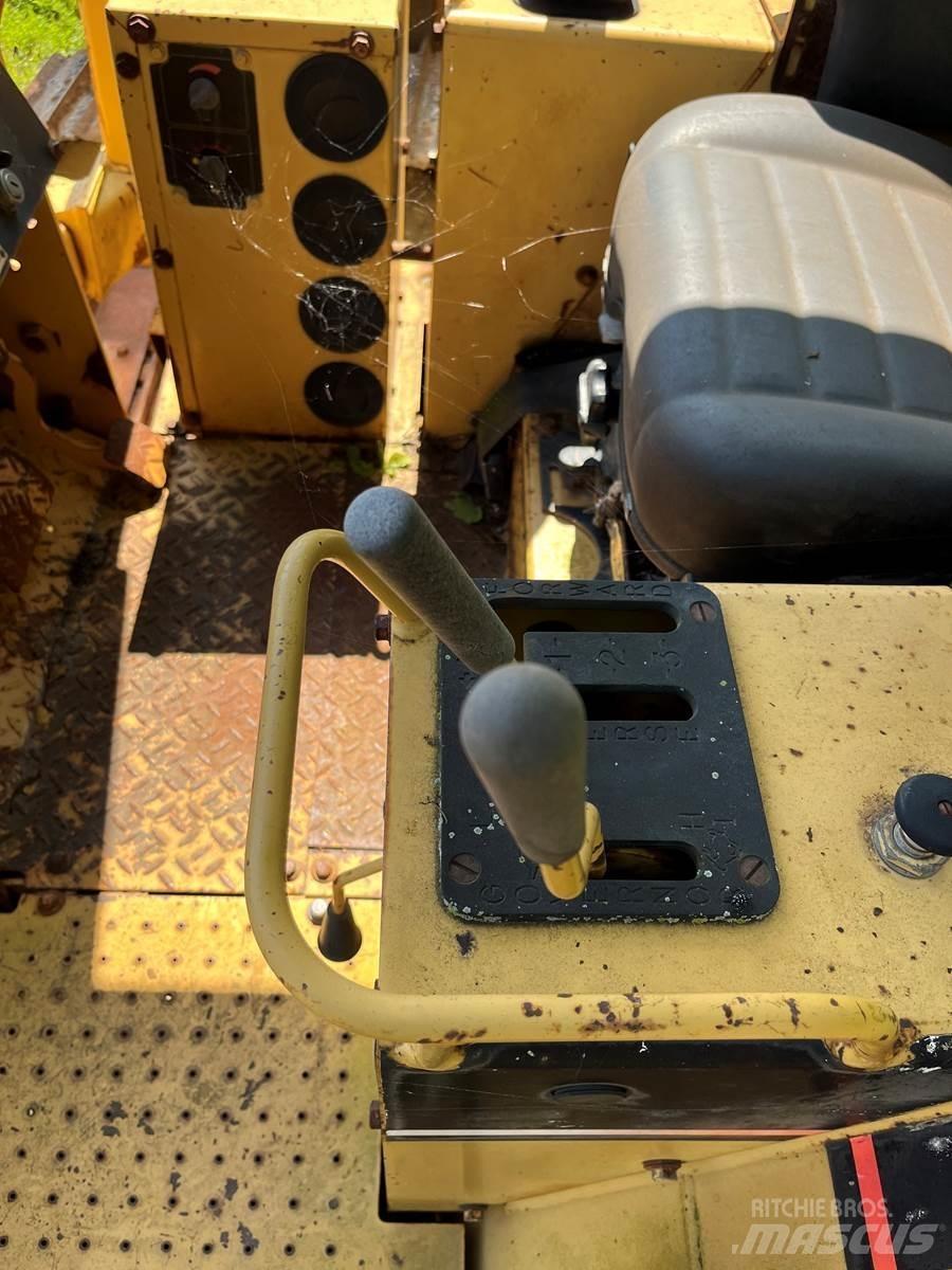CAT D5C 크롤러 도저