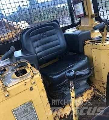 CAT D5H 크롤러 도저