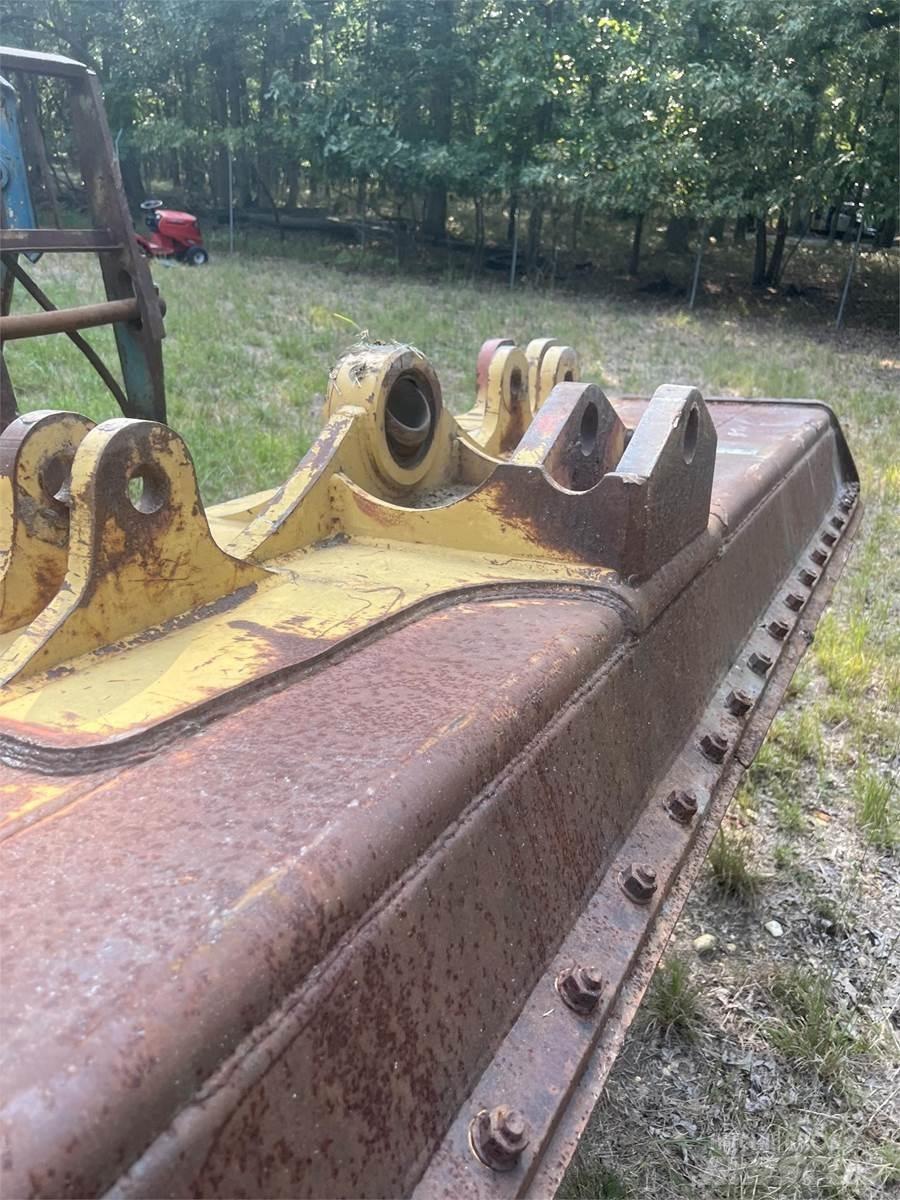 CAT D5K 삽날